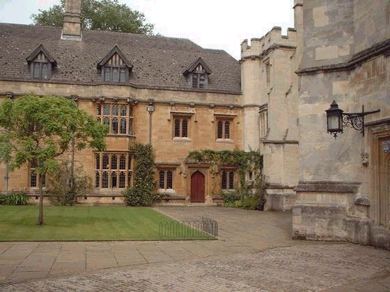 Magdalen College (close)