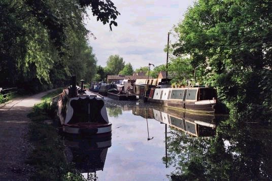 Narrowboats on the Oxford Canal in Jericho